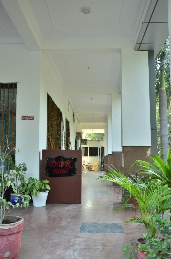 Ddr Hotel Residency Γκουργκάον Εξωτερικό φωτογραφία