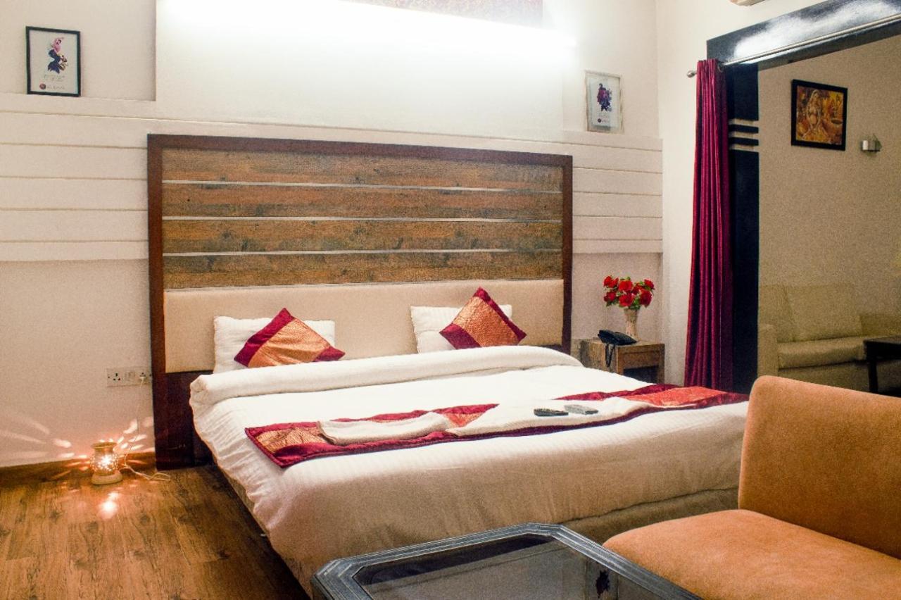Ddr Hotel Residency Γκουργκάον Εξωτερικό φωτογραφία