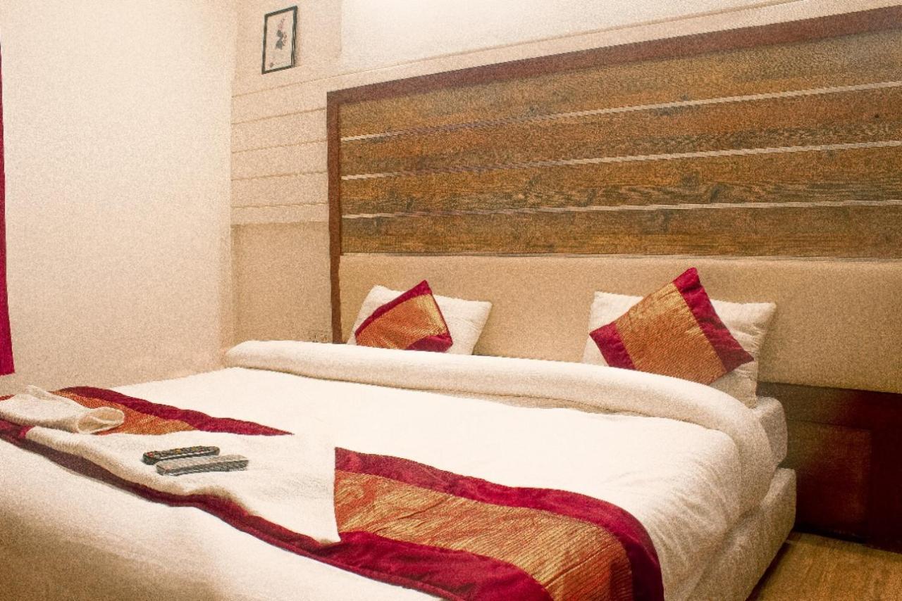 Ddr Hotel Residency Γκουργκάον Εξωτερικό φωτογραφία